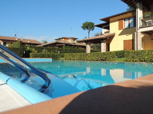 モニーガデルガルダ イタリア ホリデープロモーションコード Moniga Del Garda booking.com